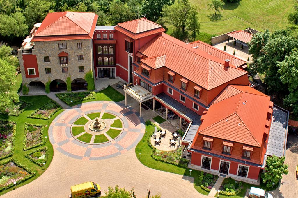 Hotel Sv. Ludmila Skalica Exterior photo