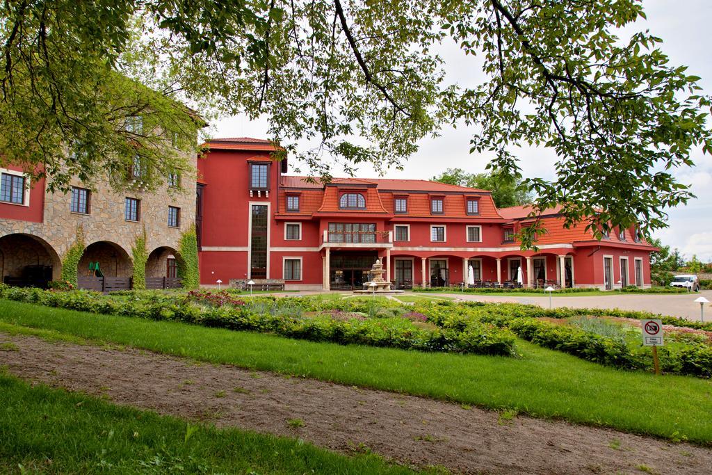 Hotel Sv. Ludmila Skalica Exterior photo