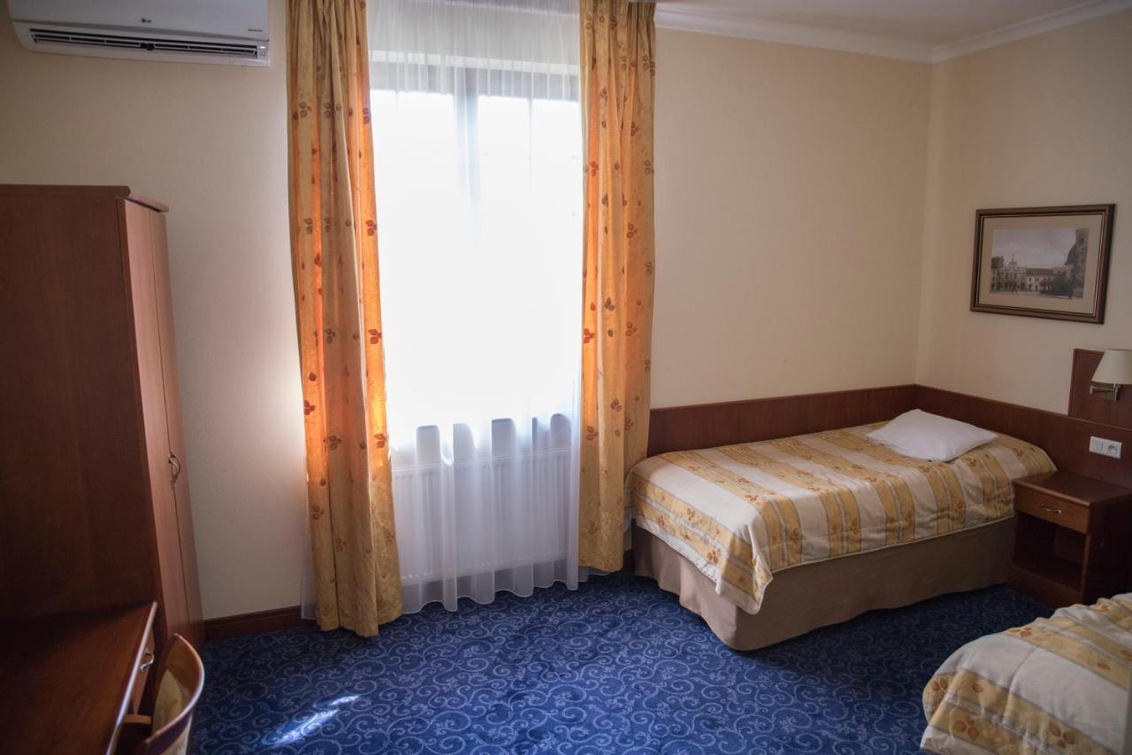 Hotel Sv. Ludmila Skalica Exterior photo